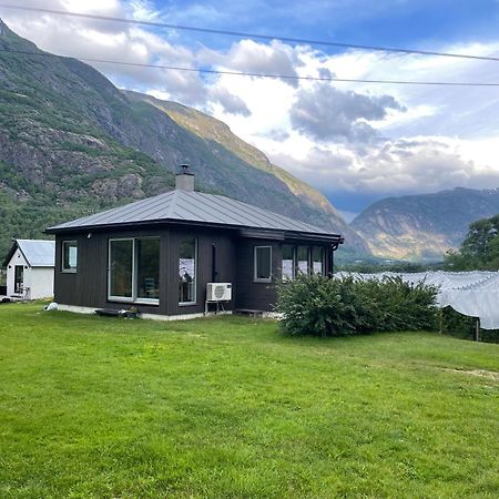 Jordeplegarden Holiday Home - Part Of A Farm - Two Buildings - Close To Flam Lærdalsøyri Dış mekan fotoğraf