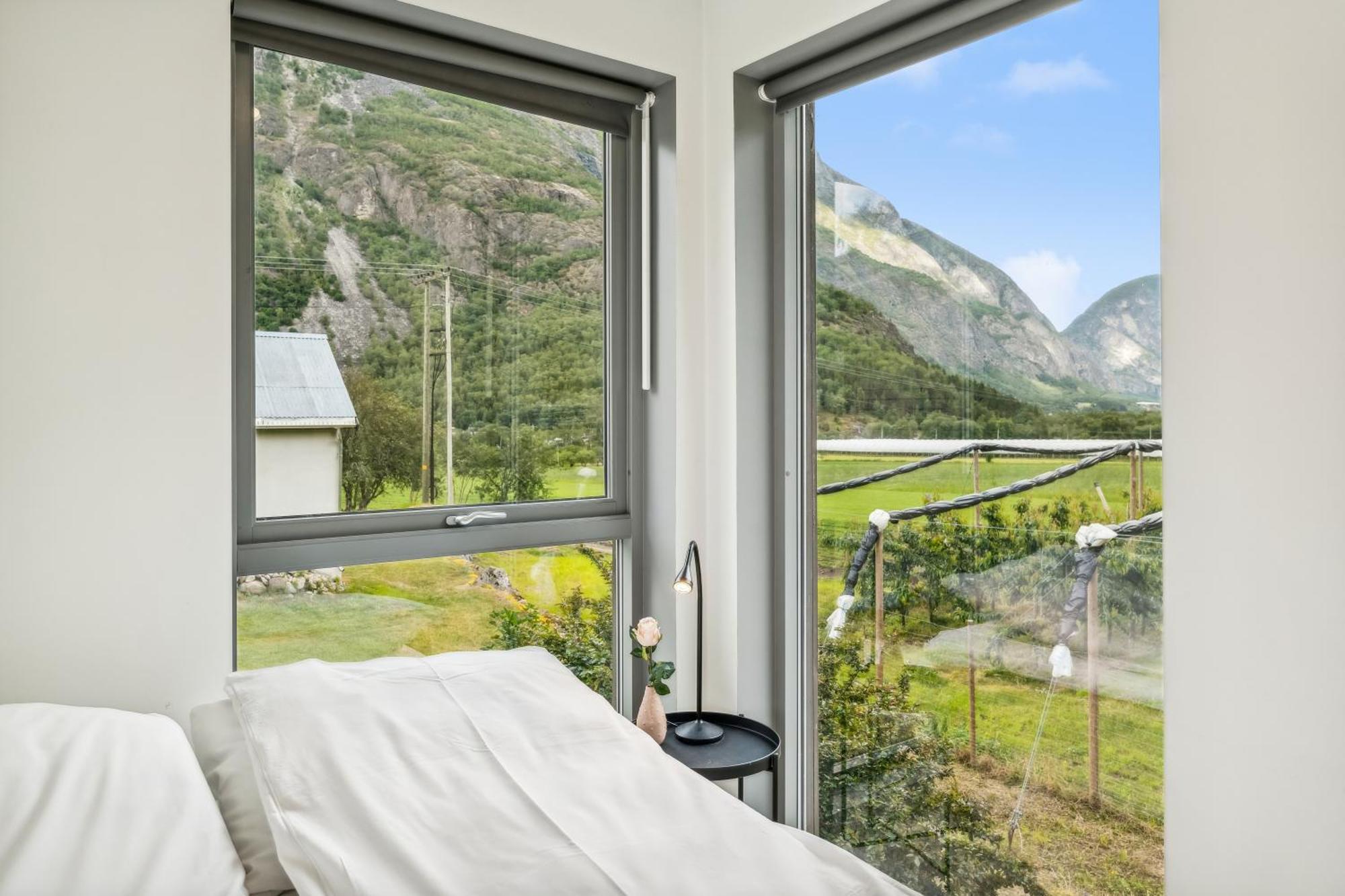 Jordeplegarden Holiday Home - Part Of A Farm - Two Buildings - Close To Flam Lærdalsøyri Dış mekan fotoğraf