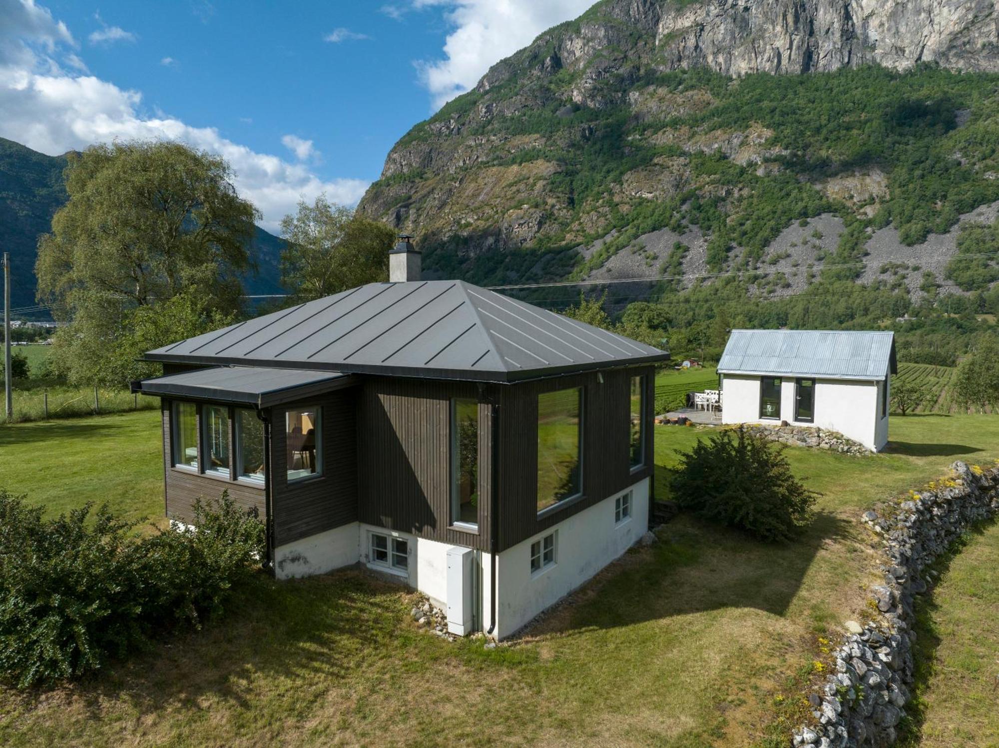 Jordeplegarden Holiday Home - Part Of A Farm - Two Buildings - Close To Flam Lærdalsøyri Dış mekan fotoğraf