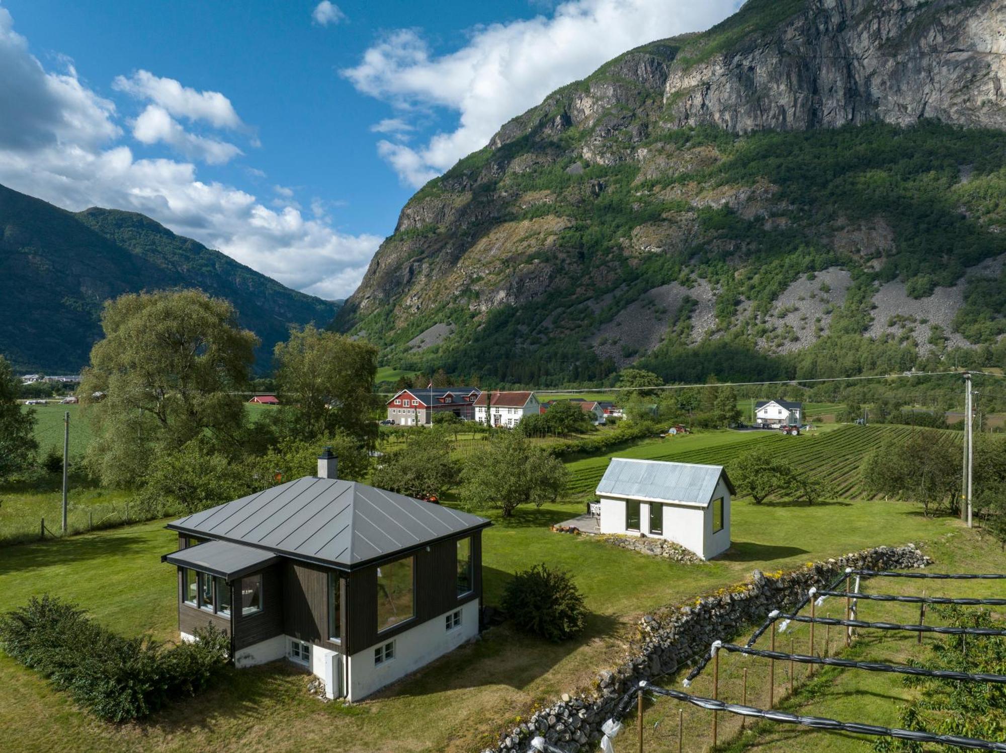 Jordeplegarden Holiday Home - Part Of A Farm - Two Buildings - Close To Flam Lærdalsøyri Dış mekan fotoğraf